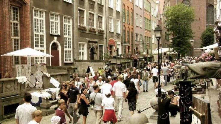 Η εκκλησία ζητά ολική απαγόρευση του ανοίγματος των καταστημάτων της Κυριακές… στην Πολωνία